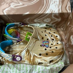 Cinnamon toast crunch crocs